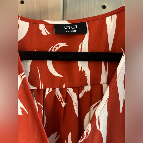 NWOT VICI Tie Sleeve Wrap Blouse - Picture 2 of 5
